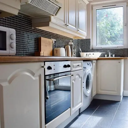 Comfy And Calm One Bedroom Flat In Harold's Cross